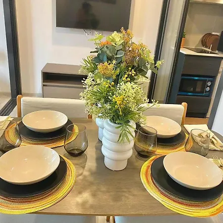 Xt Huaikhwang Apartment